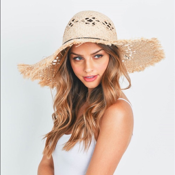 Hand Woven Wide Brim Panama Round Straw Sun Hat - Picture 2 of 5